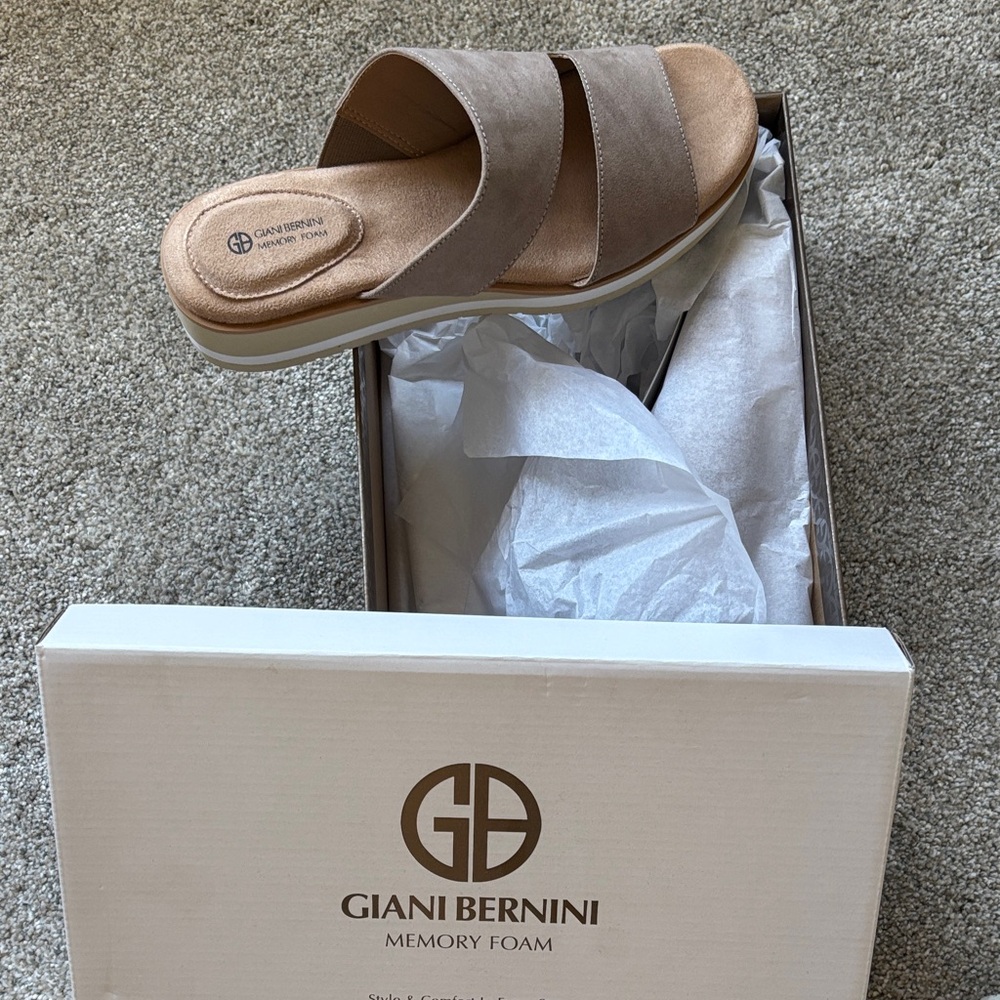 Giani Bernini Brown Slide Sandals
